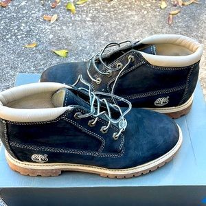 Timberland black and cream boots